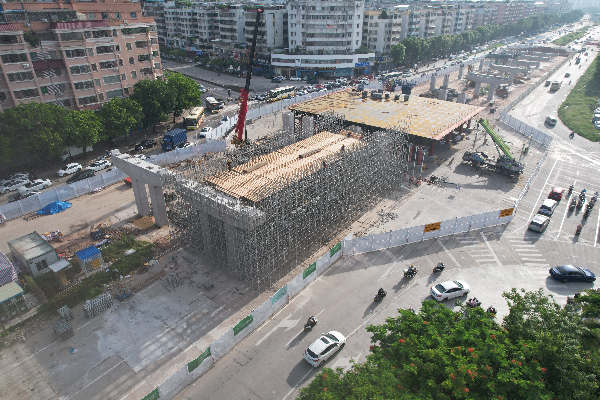 三和大道跨线桥门式架 (6).jpg