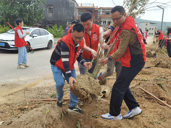 义务植树活动 (2).jpg