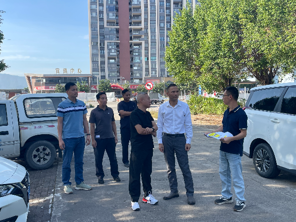 会城街道办澳洲幸运5
大道金港明珠路段临时车棚的拆除.jpg